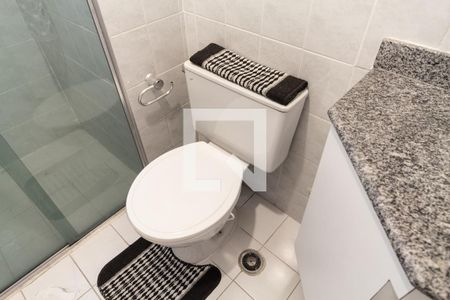 Apartamento à venda com 70m², 2 quartos e 2 vagasBanheiro social 