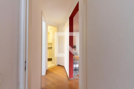 Apartamento à venda com 70m², 2 quartos e 2 vagasCorredor 