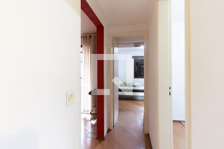 Apartamento à venda com 70m², 2 quartos e 2 vagasCorredor 