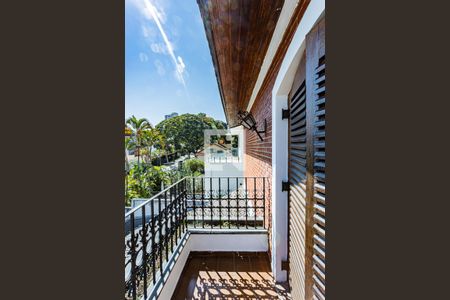 Casa à venda com 312m², 3 quartos e 5 vagasVaranda hall dos quartos