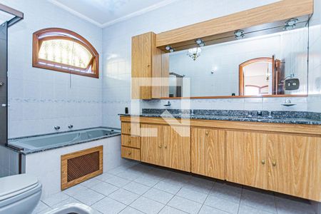 Casa à venda com 312m², 3 quartos e 5 vagasBanheiro suite 1