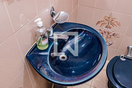 Casa à venda com 312m², 3 quartos e 5 vagasSpa - Banheiro