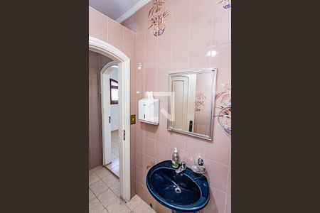 Casa à venda com 312m², 3 quartos e 5 vagasSpa - Banheiro