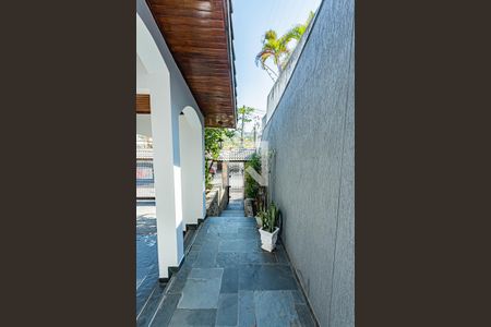 Casa à venda com 312m², 3 quartos e 5 vagasCorredor