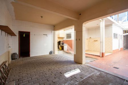 Casa à venda com 200m², 3 quartos e 2 vagasÁrea externa 