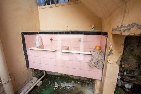 Casa à venda com 200m², 3 quartos e 2 vagasÁrea de serviço