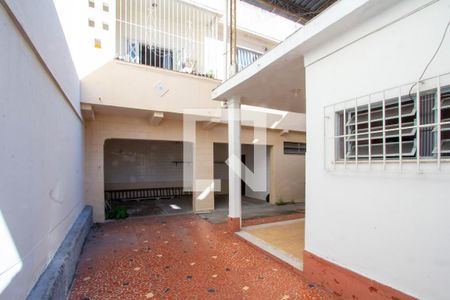 Casa à venda com 200m², 3 quartos e 2 vagasÁrea de serviço