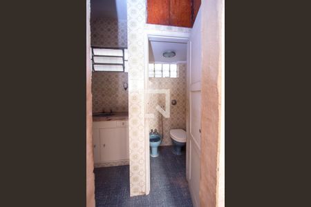 Casa à venda com 200m², 3 quartos e 2 vagasBanheiro