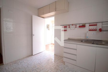 Cozinha de apartamento para alugar com 3 quartos, 65m² em Jardim das Bandeiras, São Paulo