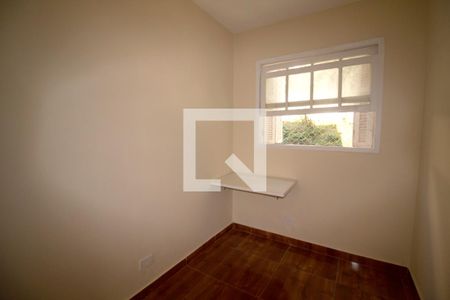 Quarto de serviço de apartamento para alugar com 3 quartos, 65m² em Jardim das Bandeiras, São Paulo