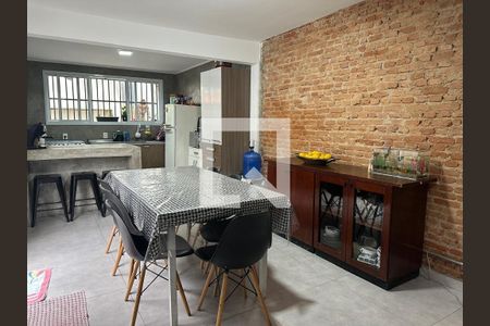 Casa à venda com 153m², 3 quartos e 2 vagas