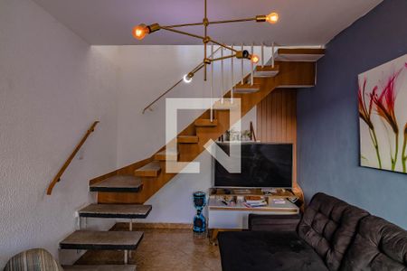 Casa à venda com 144m², 5 quartos e 2 vagasSala