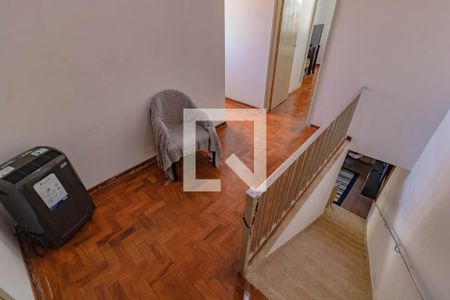 Casa à venda com 144m², 5 quartos e 2 vagas Casa à venda com 144m², 5 quartos e 2 vagasQuarto