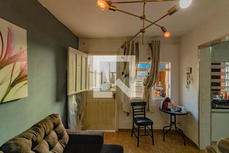 Casa à venda com 144m², 5 quartos e 2 vagasSala