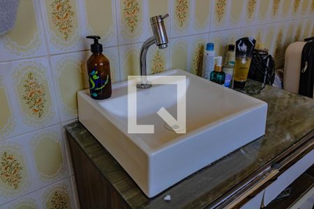 Casa à venda com 144m², 5 quartos e 2 vagasBanheiro