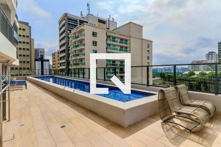 Studio à venda com 28m², 1 quarto e sem vagaPiscina