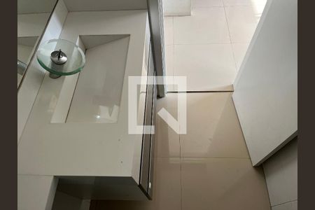 Apartamento para alugar com 40m², 2 quartos e sem vagaBanheiro