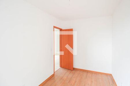 Quarto 1 de apartamento para alugar com 2 quartos, 47m² em Ouro Verde, Nova Iguaçu