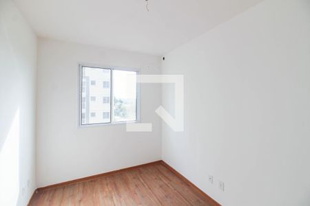Quarto 1 de apartamento para alugar com 2 quartos, 47m² em Ouro Verde, Nova Iguaçu