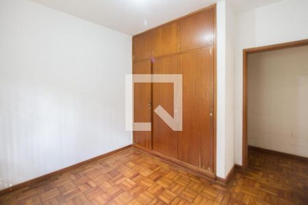 Casa para alugar com 426m², 4 quartos e 4 vagas Casa para alugar com 426m², 4 quartos e 4 vagasQuarto 1