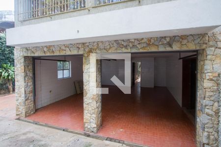 Casa para alugar com 426m², 4 quartos e 4 vagas Casa para alugar com 426m², 4 quartos e 4 vagasGaragem
