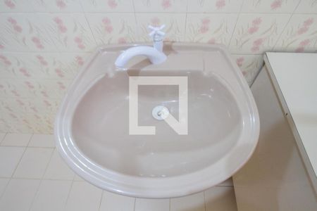 Casa para alugar com 426m², 4 quartos e 4 vagas Casa para alugar com 426m², 4 quartos e 4 vagasBanheiro 2