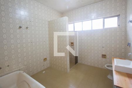 Casa para alugar com 426m², 4 quartos e 4 vagas Casa para alugar com 426m², 4 quartos e 4 vagasBanheiro 3
