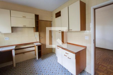 Casa para alugar com 426m², 4 quartos e 4 vagas Casa para alugar com 426m², 4 quartos e 4 vagasCozinha