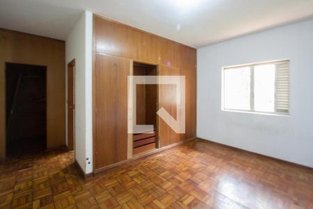 Casa para alugar com 426m², 4 quartos e 4 vagas Casa para alugar com 426m², 4 quartos e 4 vagasSuíte 2