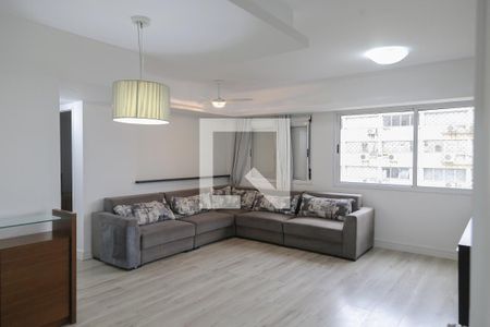 Apartamento à venda com 2 quartos, 70m² em Santo Antônio, Porto Alegre