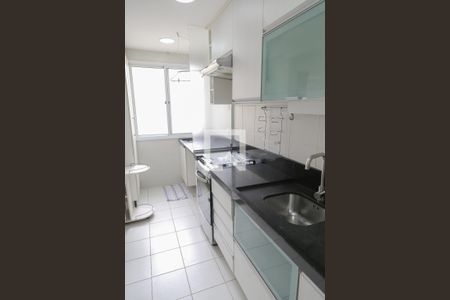 Cozinha e Área de Serviço de apartamento à venda com 2 quartos, 70m² em Santo Antônio, Porto Alegre