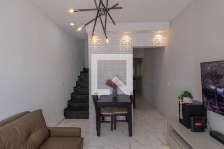 Casa à venda com 110m², 2 quartos e 3 vagasSala 