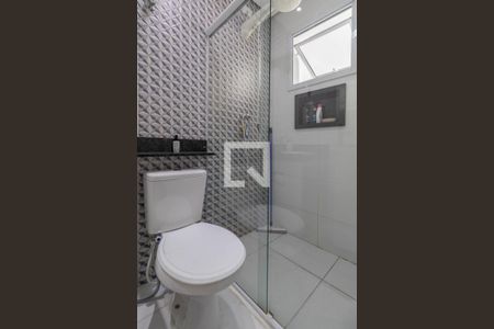 Casa à venda com 110m², 2 quartos e 3 vagasBanheiro 