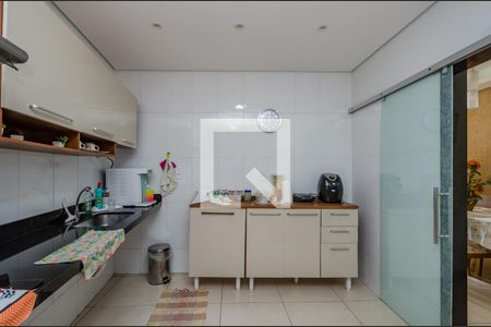 Casa para alugar com 486m², 4 quartos e 5 vagas Casa para alugar com 486m², 4 quartos e 5 vagasCozinha