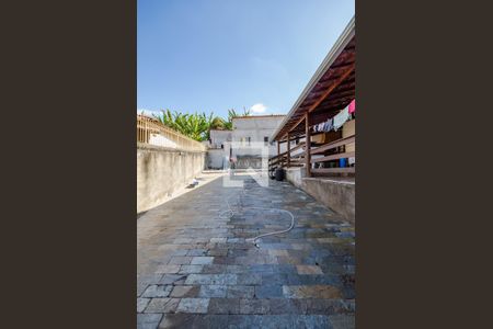 Casa para alugar com 486m², 4 quartos e 5 vagas Casa para alugar com 486m², 4 quartos e 5 vagasQuintal