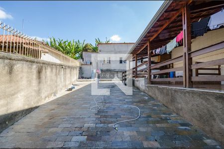 Casa para alugar com 486m², 4 quartos e 5 vagas Casa para alugar com 486m², 4 quartos e 5 vagasQuintal