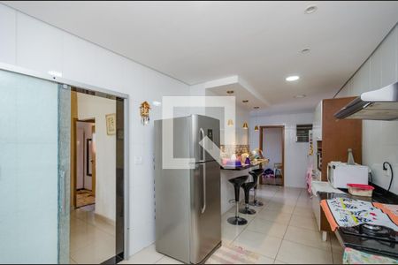 Casa para alugar com 486m², 4 quartos e 5 vagas Casa para alugar com 486m², 4 quartos e 5 vagasCozinha