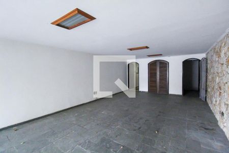 Casa à venda com 320m², 3 quartos e 4 vagasGaragem