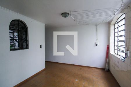 Casa à venda com 320m², 3 quartos e 4 vagasÁrea de Serviço