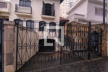 Casa à venda com 320m², 3 quartos e 4 vagasFachada