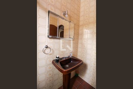 Casa à venda com 320m², 3 quartos e 4 vagasBanheiro