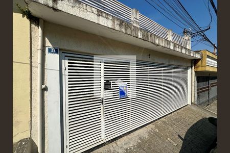 Casa à venda com 220m², 3 quartos e 3 vagas Casa à venda com 220m², 3 quartos e 3 vagasFachada