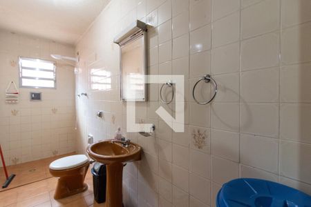 Casa à venda com 220m², 3 quartos e 3 vagas Casa à venda com 220m², 3 quartos e 3 vagasCasa 2 - Banheiro