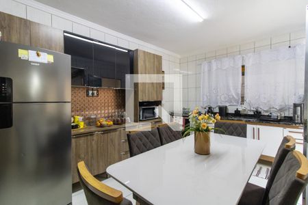 Casa à venda com 220m², 3 quartos e 3 vagas Casa à venda com 220m², 3 quartos e 3 vagasCozinha