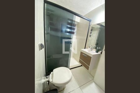 Apartamento à venda com 64m², 2 quartos e 1 vaga Apartamento à venda com 64m², 2 quartos e 1 vagaBanheiro