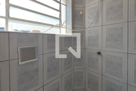 Apartamento à venda com 84m², 2 quartos e 1 vaga Apartamento à venda com 84m², 2 quartos e 1 vagaBanheiro