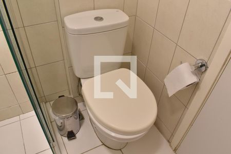 Banheiro de apartamento para alugar com 1 quarto, 36m² em Bigorrilho, Curitiba