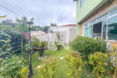 Casa à venda com 360m², 3 quartos e 6 vagas Casa à venda com 360m², 3 quartos e 6 vagasJardim