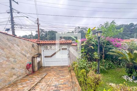Casa à venda com 360m², 3 quartos e 6 vagas Casa à venda com 360m², 3 quartos e 6 vagasGaragem