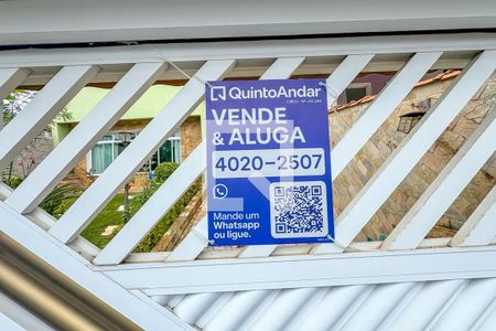 Casa à venda com 360m², 3 quartos e 6 vagas Casa à venda com 360m², 3 quartos e 6 vagasPlaca